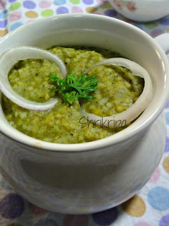 A picture of Millet and spinach khichdi:.