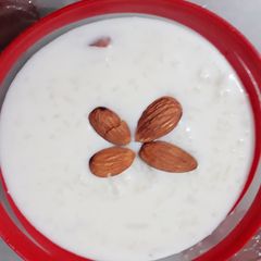 A picture of Rice kheer.