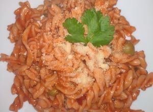 Una foto de Pasta a la puttanesca 😋😋❤️❤️👌🏻👌🏻