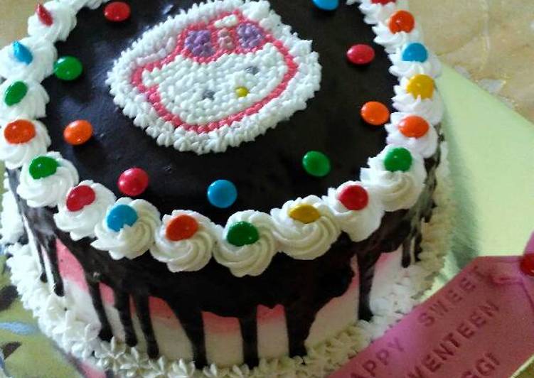 Cara Gampang Membuat Blackforest with hellokitty decoration😀 Anti Gagal