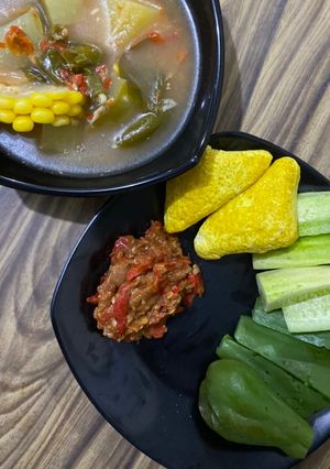 Foto resep Sambel Terasi dengan lalapan