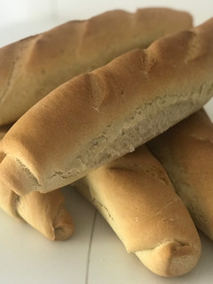 Una foto de Pan en barra o baguette fácil y rico