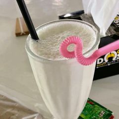 A picture of Yummiest meethi dahi ki lassi.