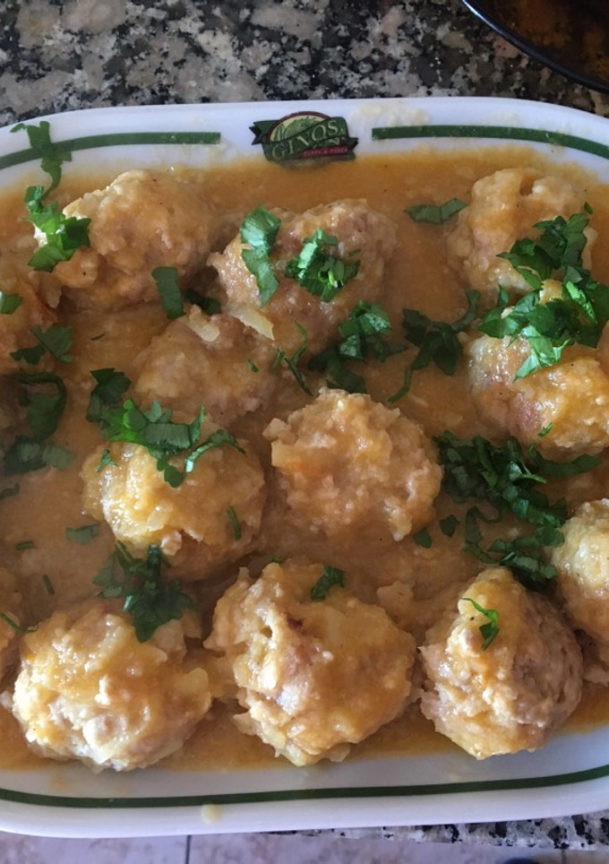 Una foto de Albóndigas de pollo con patata!