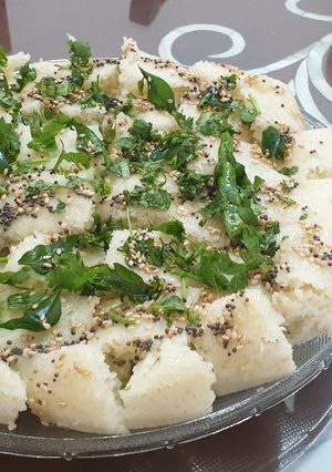 A picture of Suji Dhokla.