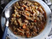 Una foto de frijoles negros lata