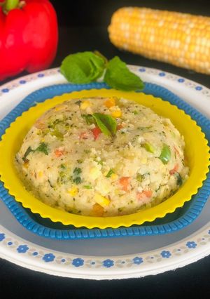 સોજી ઉપમા (Sooji Upma Recipe In Gujarati) રેસીપી મુખ્ય ફોટો