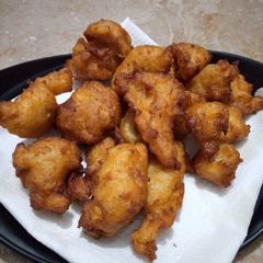 A picture of Aloo kay puff.