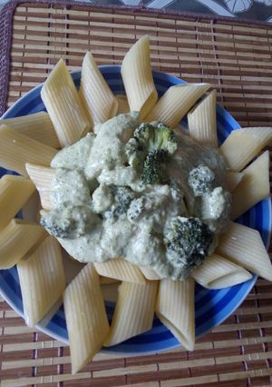 Una foto de Fideos con salsa verde de brócoli