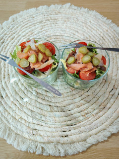 Una foto de Ensalada gourmet con ahumados