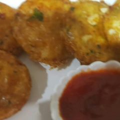 A picture of Potato Egg malai cutlets.