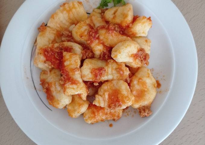 Gnocchi fatti in casa (selbst gemacht) mit Bolognese Sauce