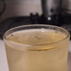 A picture of Keto herbal and vinegar drink.