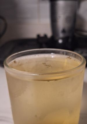 A picture of Keto herbal and vinegar drink.