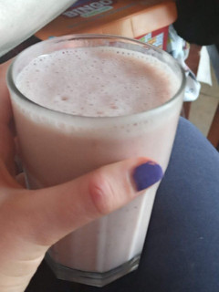 Una foto de Licuado 🍌🍓🥝