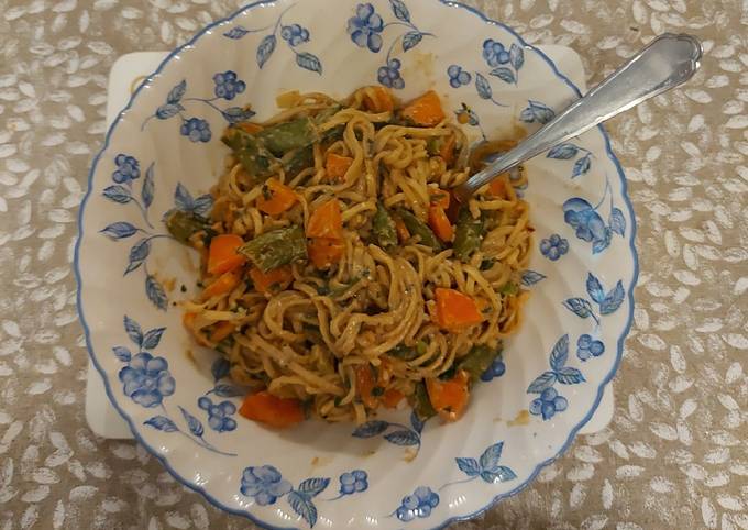 Satay noodles (vegan)