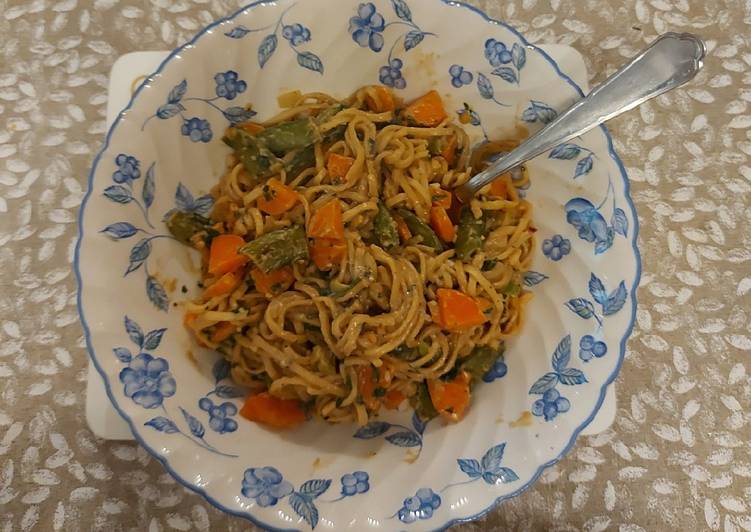 Satay noodles (vegan)