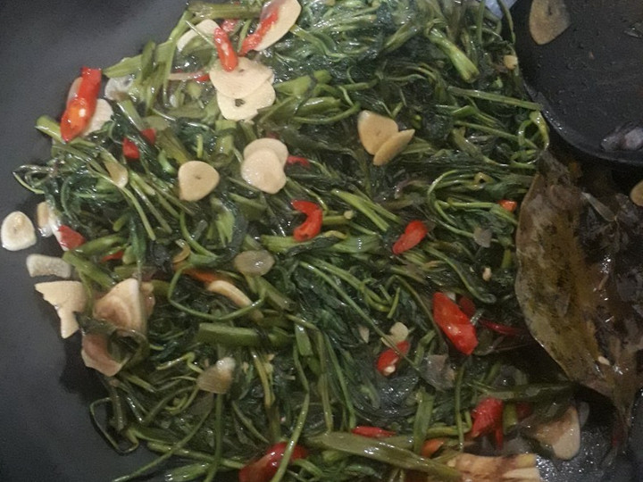 Resep Tumis Kangkung Saos Tiram, Enak Banget