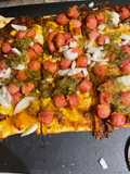 Chili dog pizza
