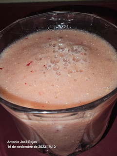 Una foto de Smoothie de Granada y..