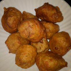 A picture of Savoury puff puff.