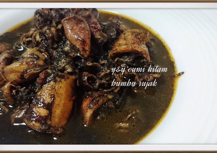 Langkah Mudah untuk mengolah Cumi hitam bumbu rujak Lezat