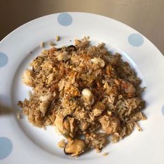 A picture of Seafood fried rice.