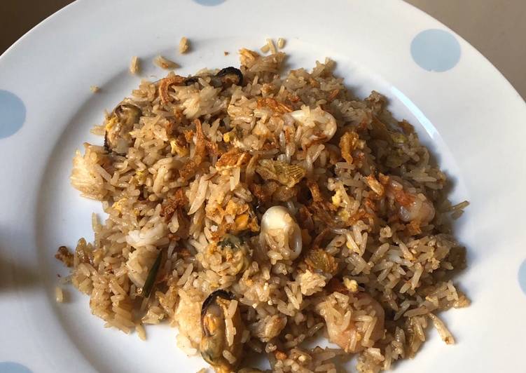 Step-by-Step Guide to Prepare Speedy Seafood fried rice