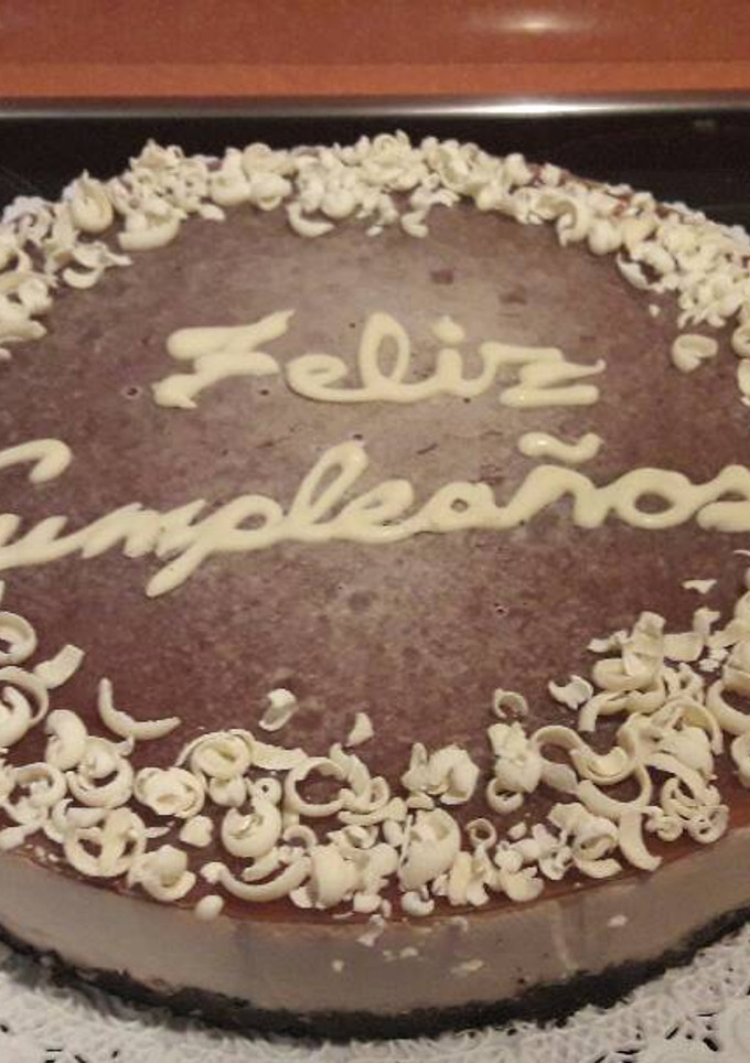 Una foto de Tarta sin horno de chocolate blanco y café