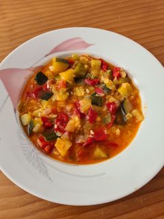Una foto de Pisto de verduras