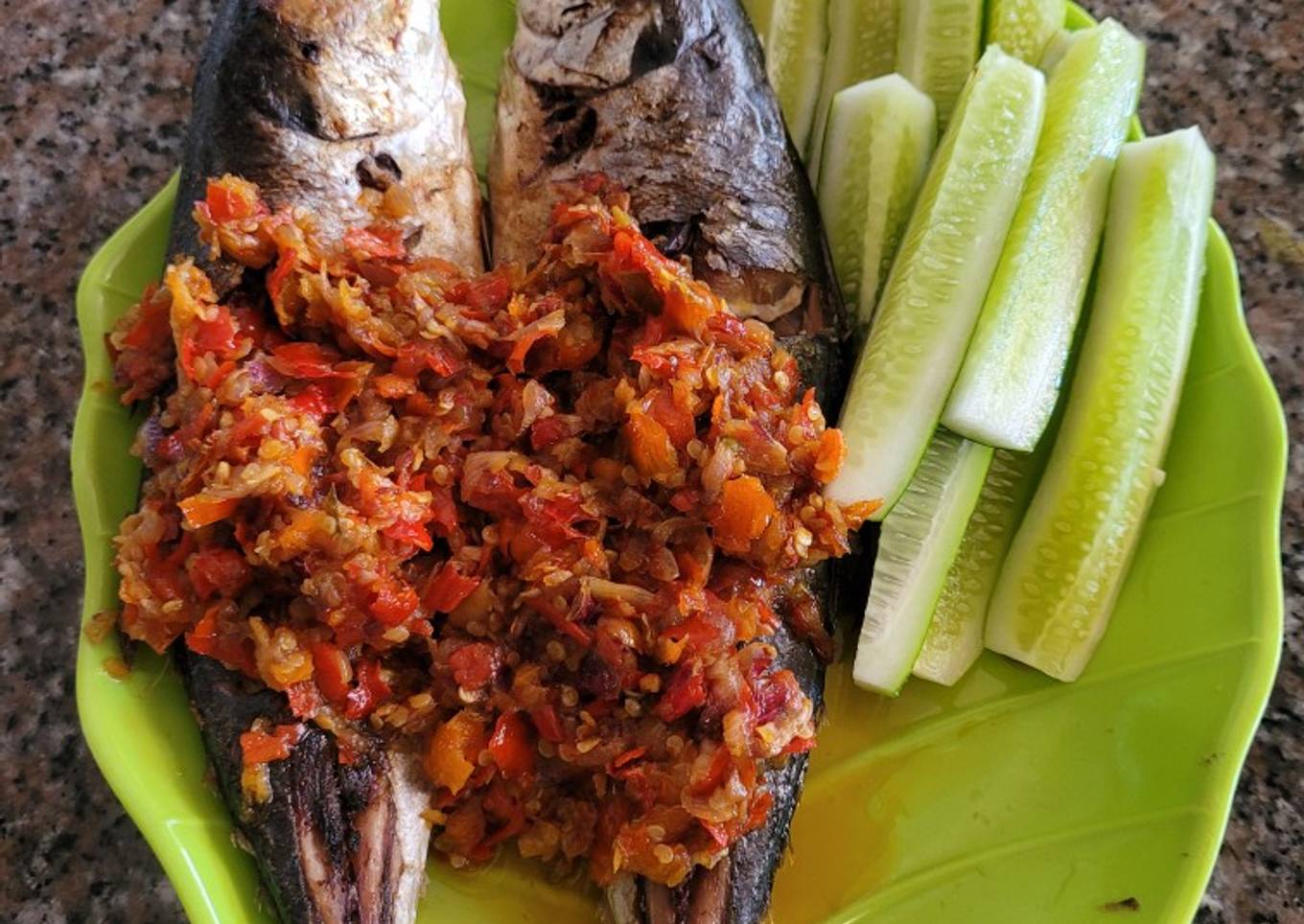 Ikan bakar rica manado