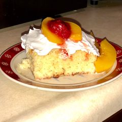 A picture of EASY Tres leches cake.
