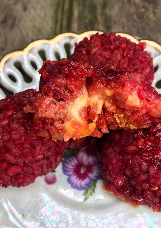 Una foto de Croquetas de arroz rellenas con queso