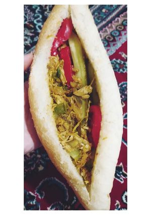 عکسی از دستور ساندویچ مرغ و قارچ خوشمزه 😋🤤