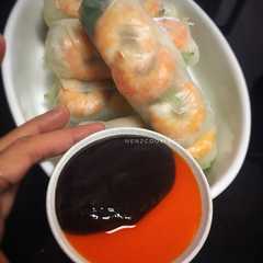 A picture of 🇻🇳 Vietnam Fresh Shrimp Roll ~ Gỏi cuốn.