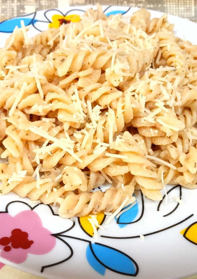 Una foto de Fusilli con paté de atún