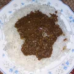 A picture of Kaali daal chawal.