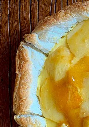 Una foto de Hojaldre con crema pastelera y fruta