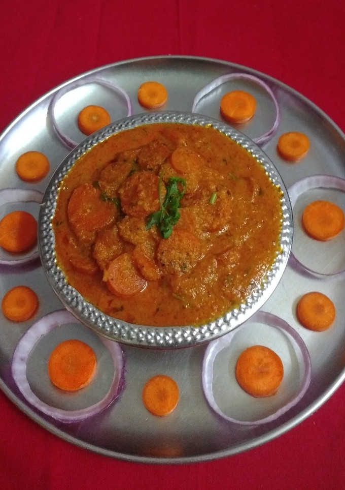 *ரெஸ்டாரன்ட் ஸ்டைல், கேரட் கிரேவி கறி* செய்முறை முக்கிய புகைப்படம்