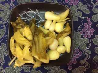 Hành tươi muối  