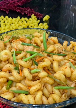 A picture of Twisted Chilli Garlic Pasta with Chicken.