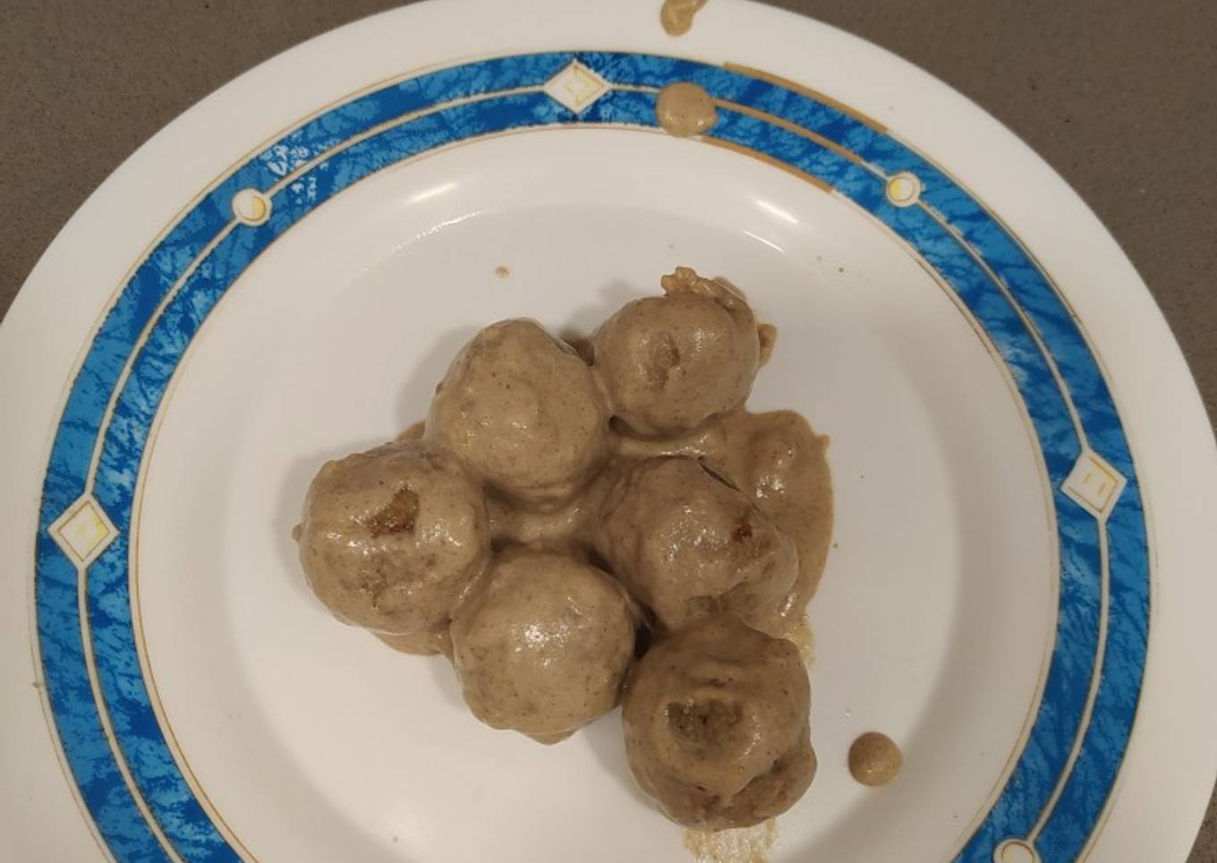 Albóndigas vegetarianas con salsa de setas