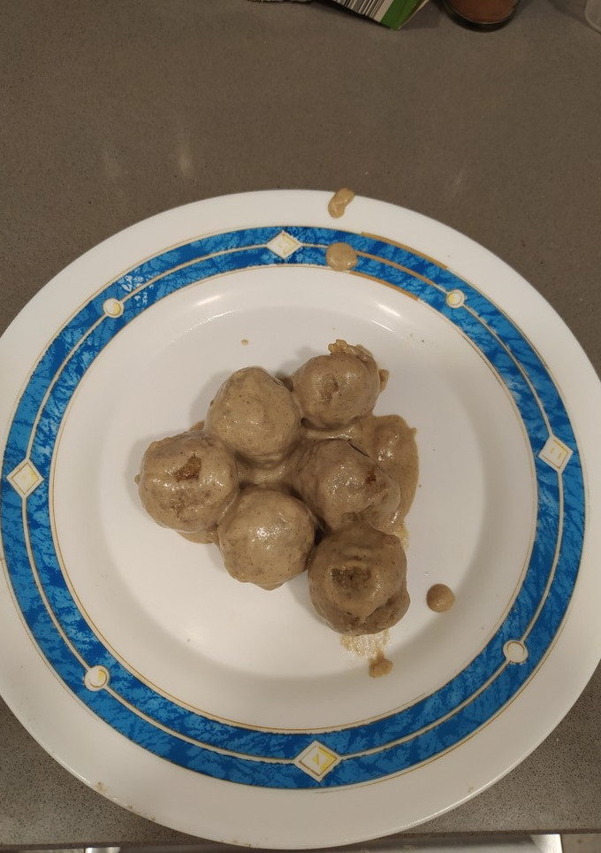 Una foto de Albóndigas vegetarianas con salsa de setas