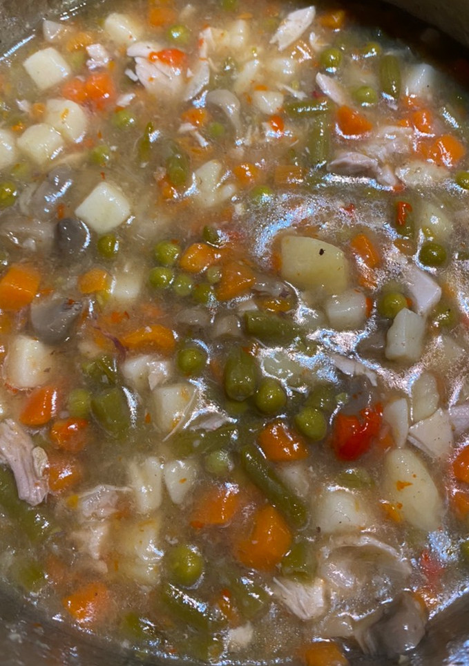 Una foto de Cocina de aprovechamiento—> Macedonia de verduras con pollo guisado