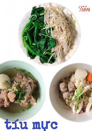 Hình của món Hủ tíu mực.