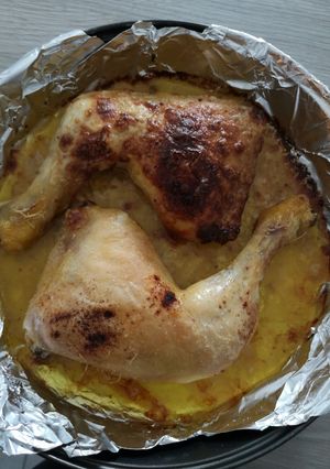 Une photo de Cuisses de poulet au four (nature & sauce moutarde à l ancienne)