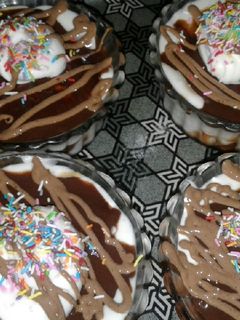 صورة لوصفة حلا سريع بارد بنكهة الشوكولاتة والفانيلا 😋