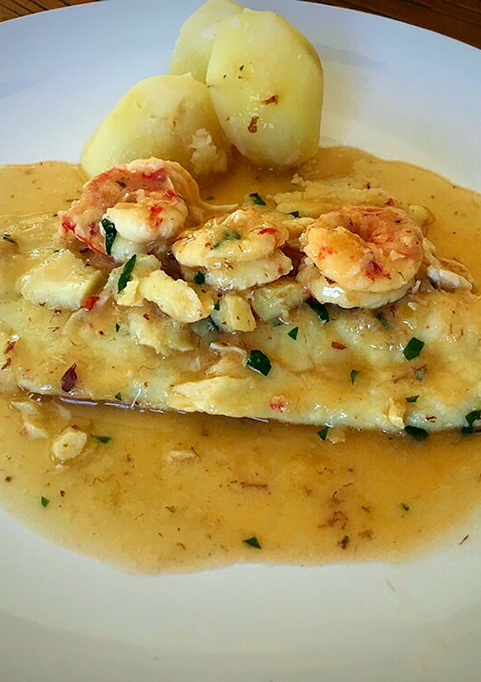 Una foto de Bacalao en salsa de gambones