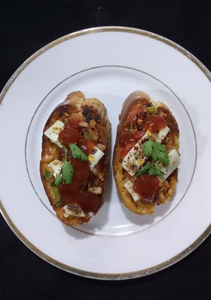 वेज चीज़ ब्रूशेटा (Veg Cheese Bruschetta recipe in hindi) रेसिपी मुख्य फोटो