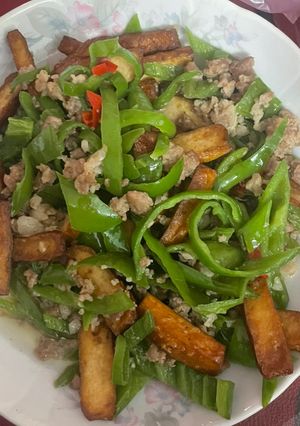 糯米椒豆乾炒絞肉 的食譜成品照片
